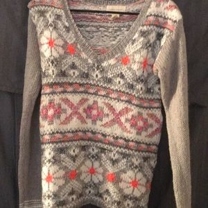 Sweater, very soft worn only once!